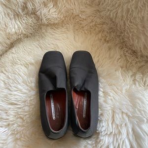 2/$20 - GUC Donald J Pliner Slip on Shoes